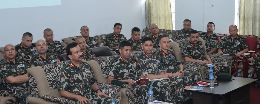 नेपाली सेनाका हाइ कमान्डेड, म्यानेजमेन्ट कोर्स सैनिक अधिकृतसँग अन्तरक्रिया