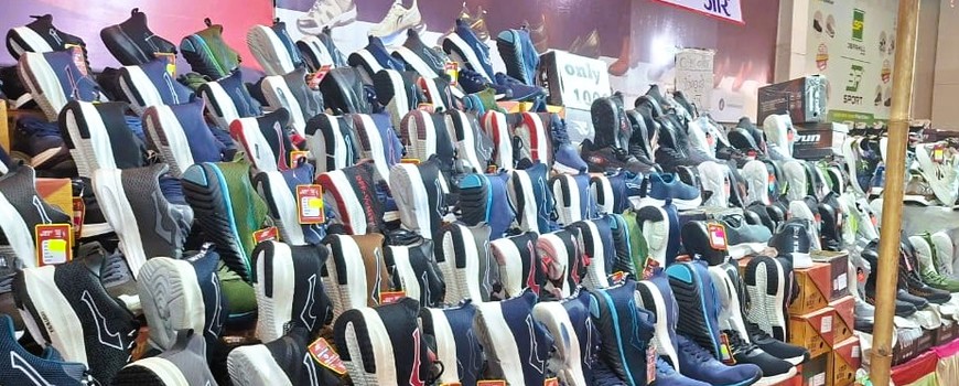 नेपाली उत्पादनले ग्राहकको मन जित्दै ‘नेपाली जुत्ता घर’