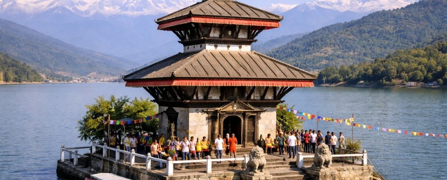 डुङ्गाबाट मात्र पुग्न सकिने ताल बाराही मंदिर डुङ्गाबाट मात्र पुग्न सकिने ताल बाराही मंदिर